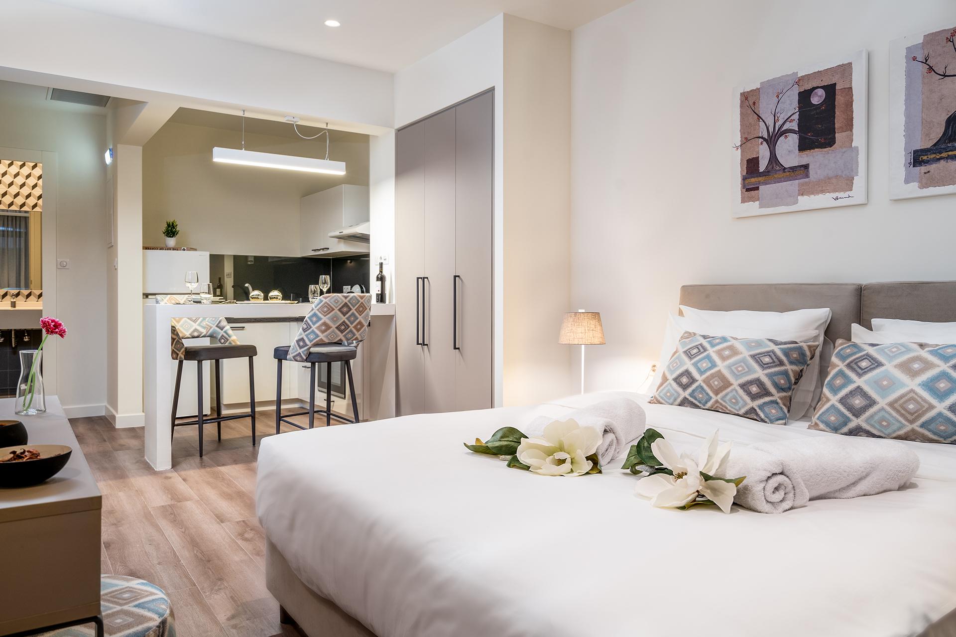 Urban Nest - Suites & Apartments Athens Ngoại thất bức ảnh