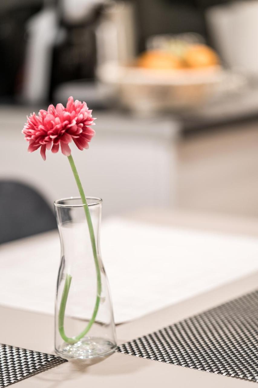 Urban Nest - Suites & Apartments Athens Ngoại thất bức ảnh